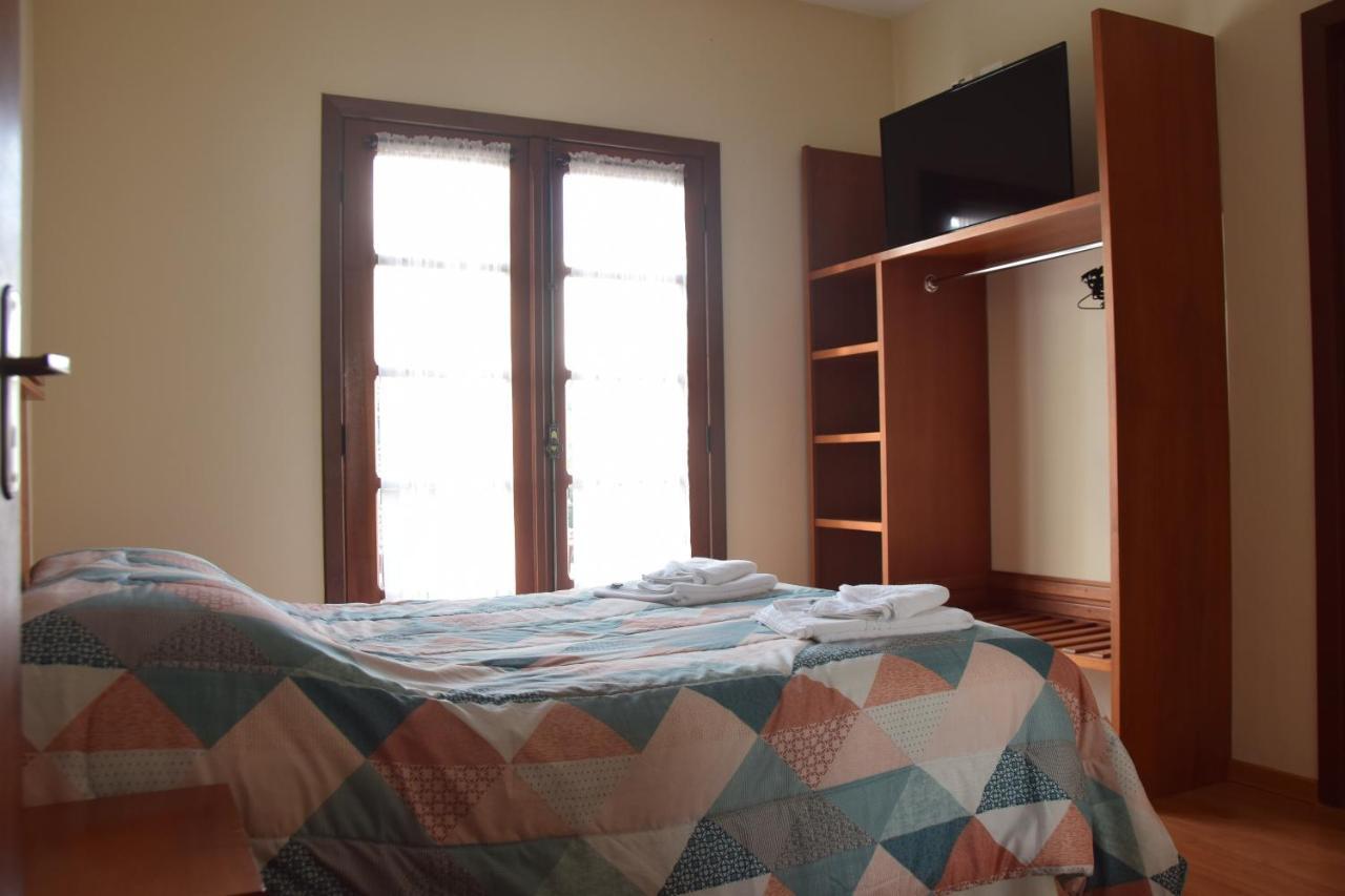 Quarto Duplo com Pátio