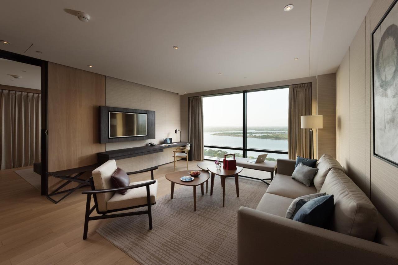 Suite Junior con balcón y vistas al río