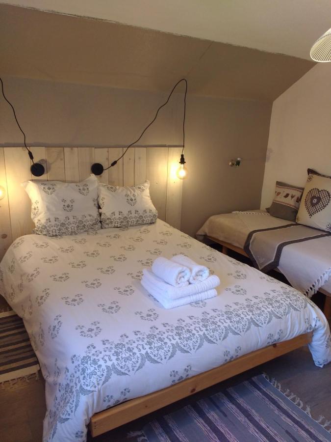 Driepersoonskamer met Eigen Badkamer