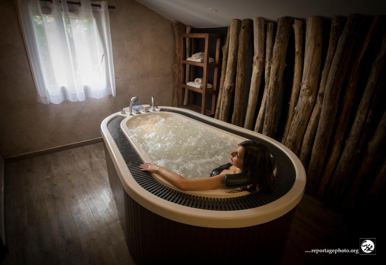 Suite Spa Bath,1385574917:JPEG
