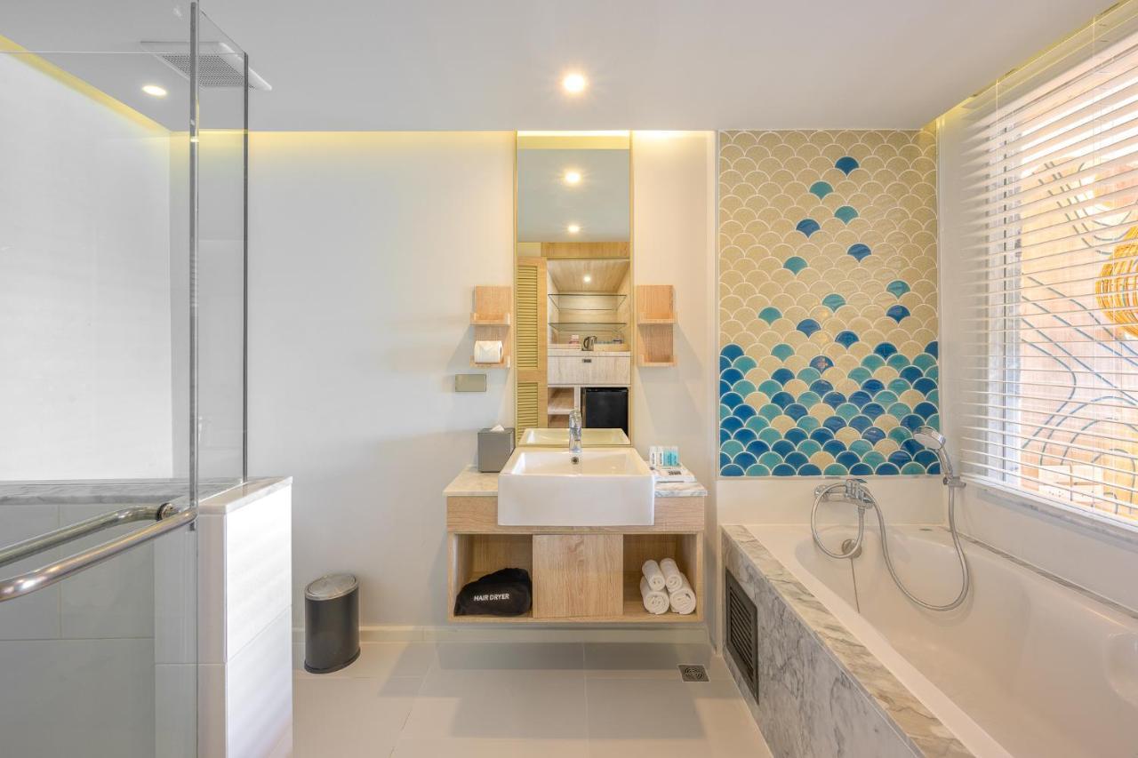 Deluxe Double or Twin Room with Pool Access Terrace,1051477810:JPEG