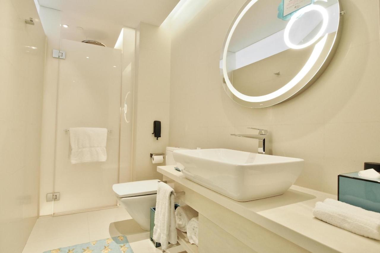 Standard Room,1302538975:JPEG