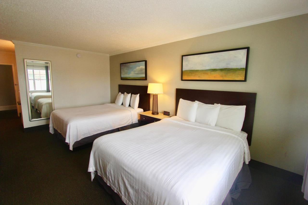 Deluxe Queen Room Two Queen Beds