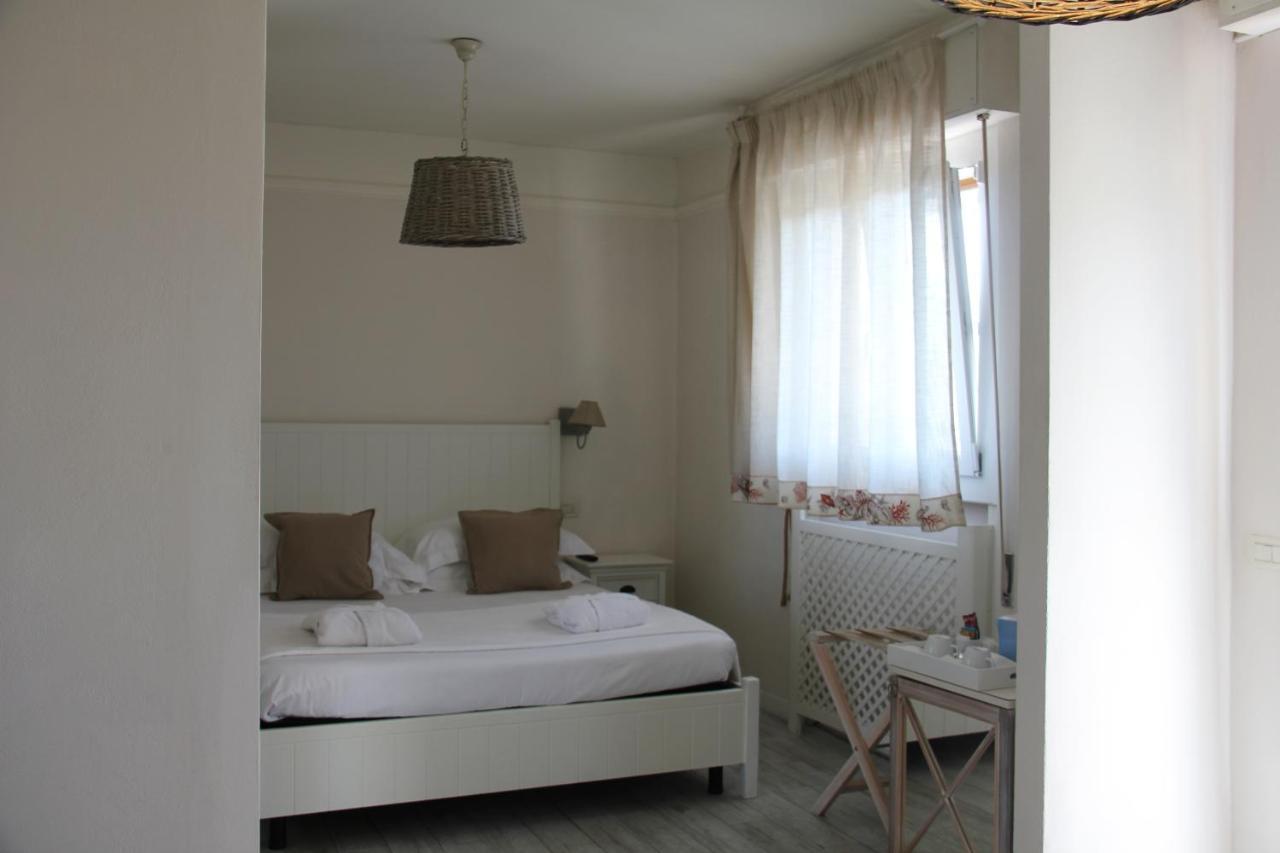 Junior Suite with Garden View,1251852271:JPEG