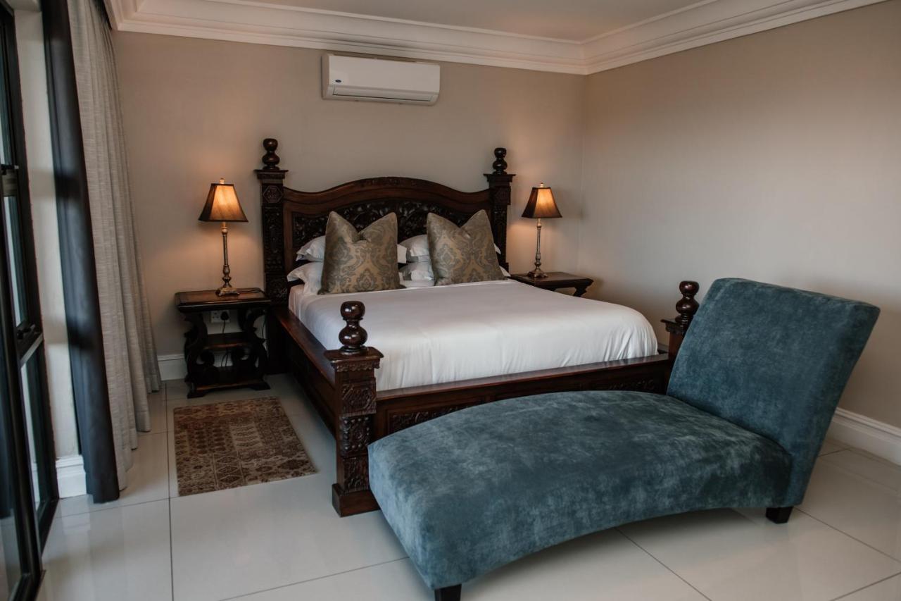 Two-Bedroom Apartment Sea View