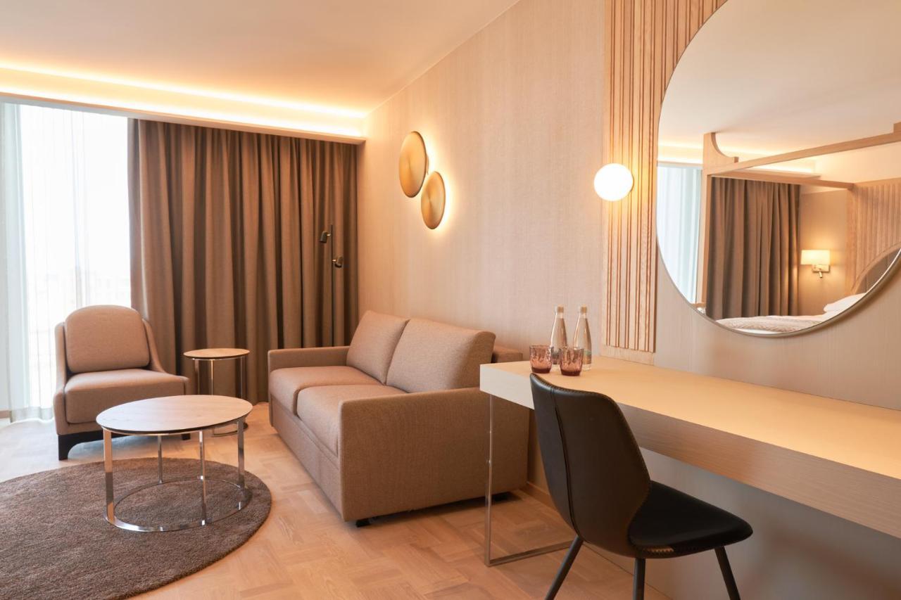 Deluxe Double Room,1168280695:JPEG