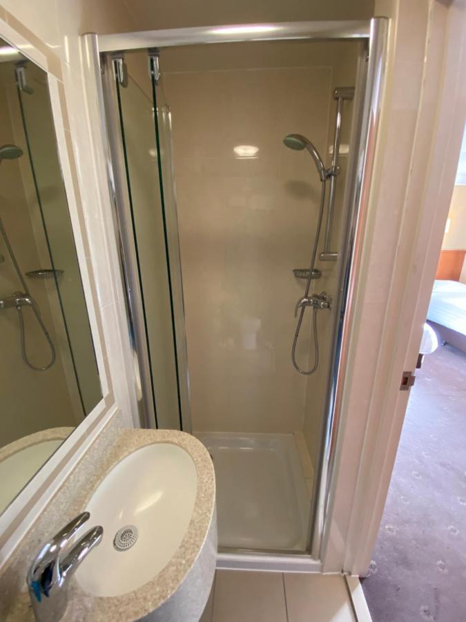 Quarto Quádruplo Standard