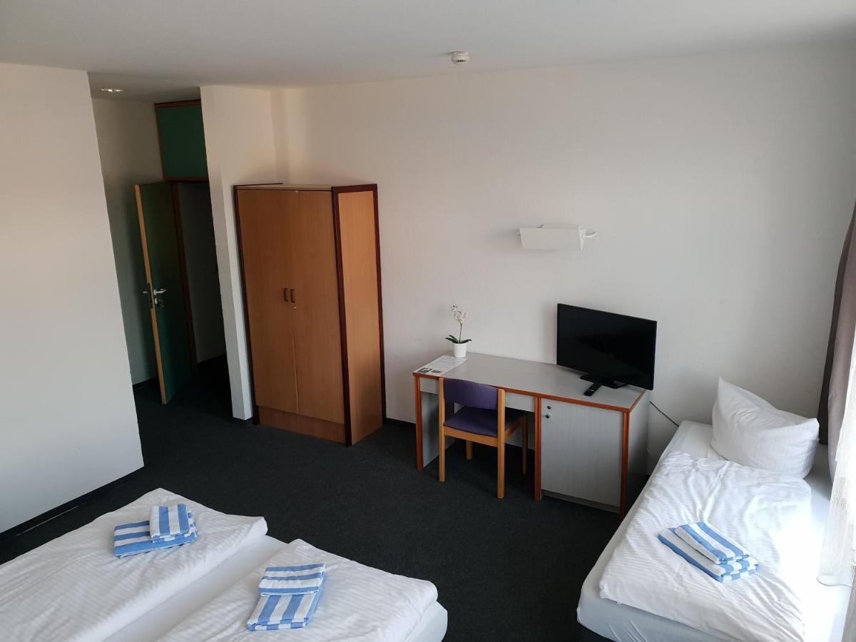 Triple Room - 12,1152660846:JPEG