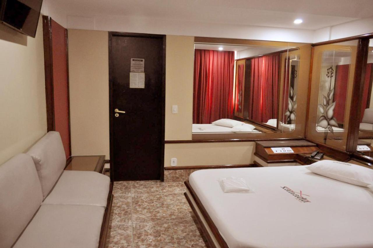 Quarto Duplo