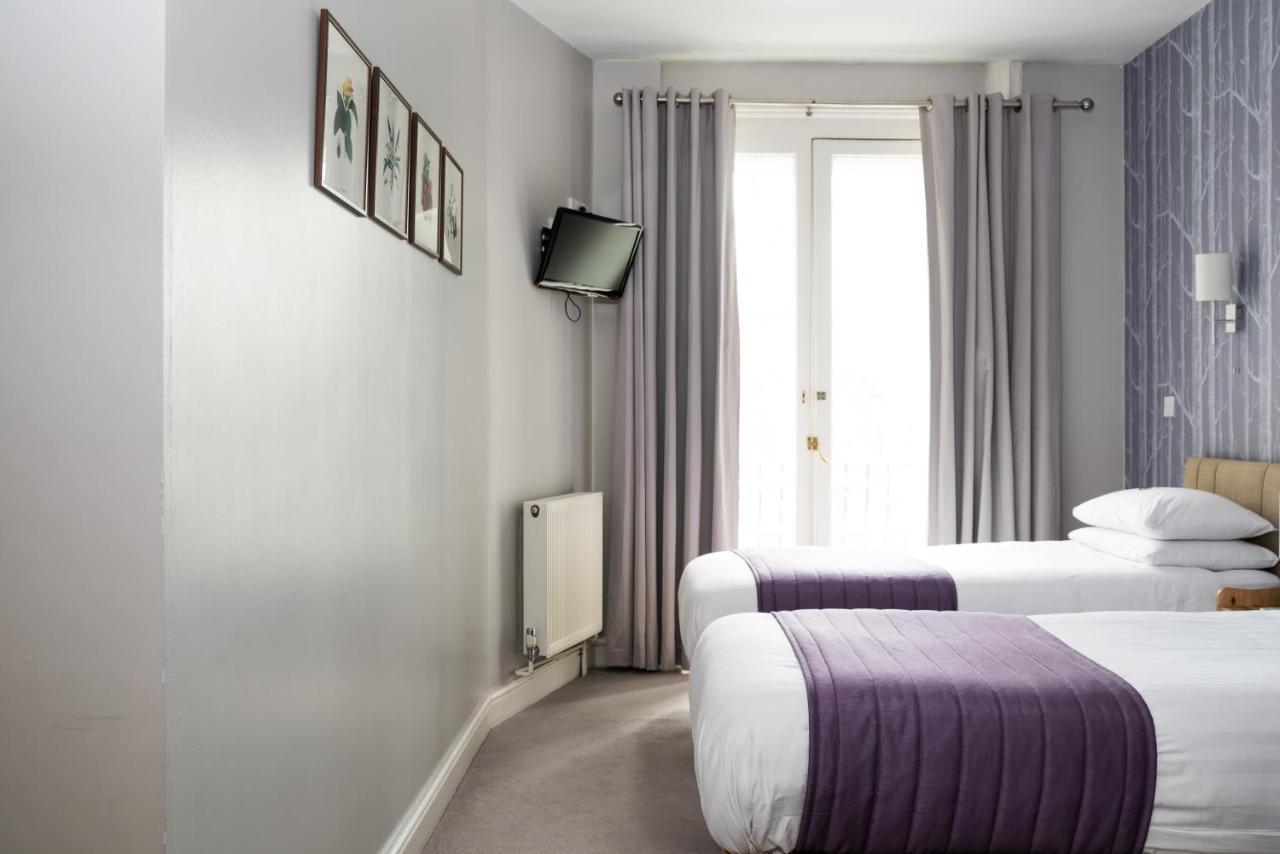 Twin Executive,1187895979:JPEG