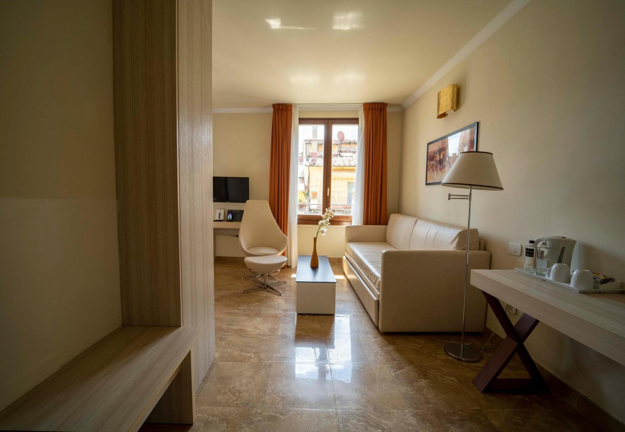 Quarto Deluxe com Cama de Casal ou 2 de Solteiro