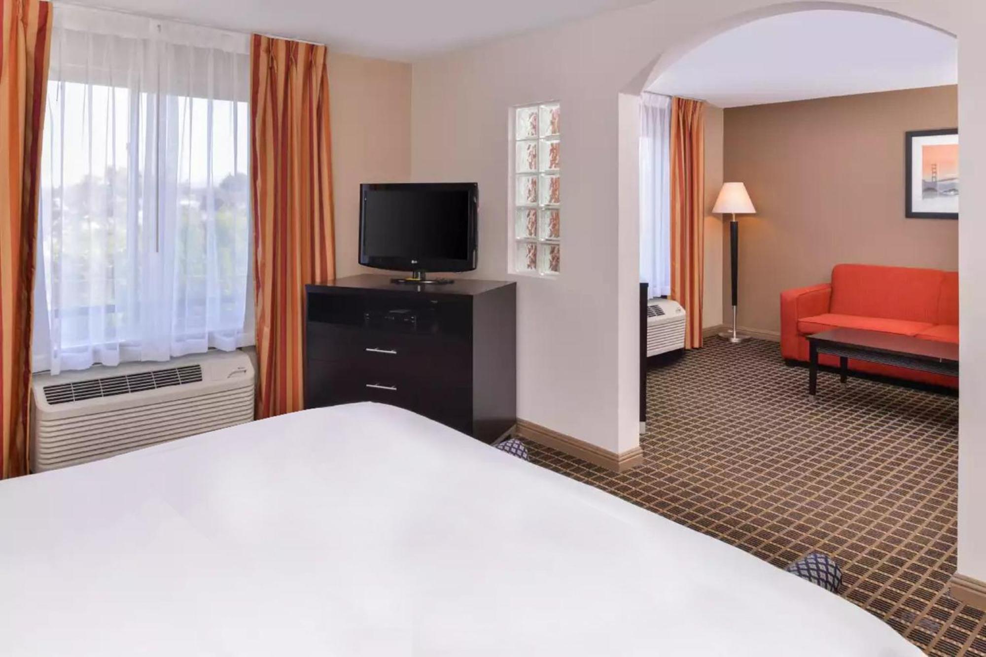 King Room,1211694562:JPEG