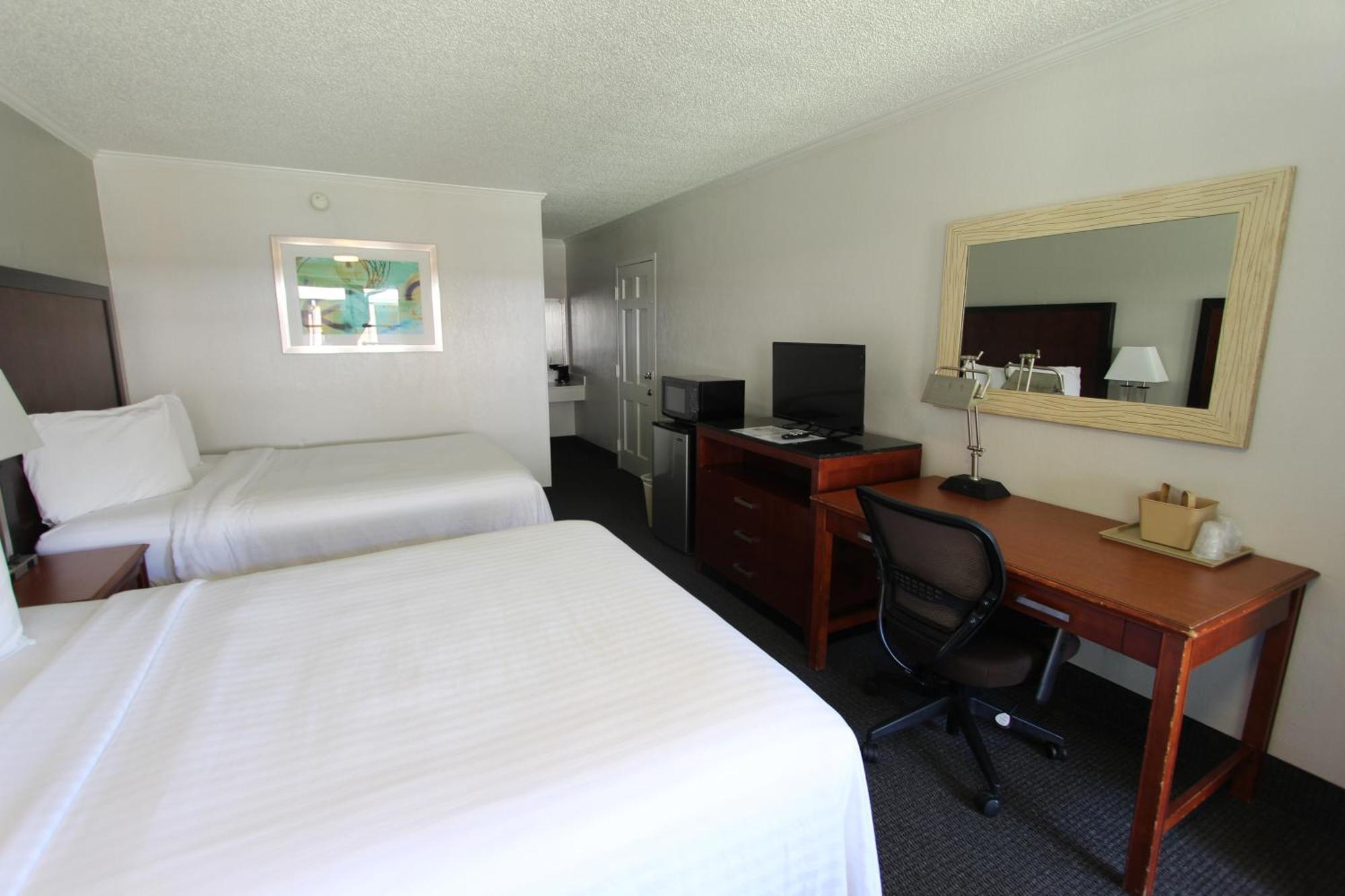Standard Queen Room Two Queen Beds