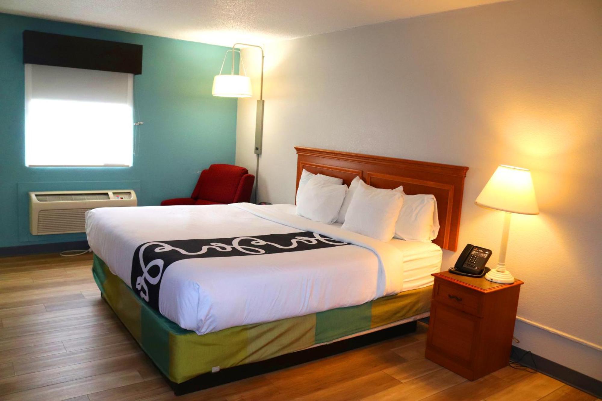 Deluxe King Room,1217316361:JPEG