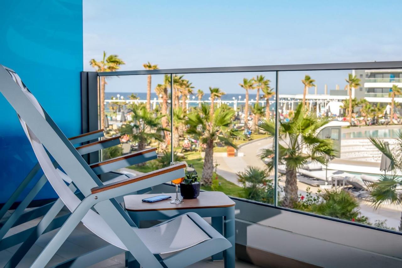 Double Pool or Sea View