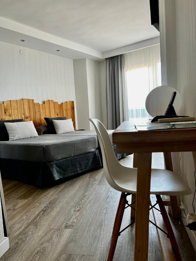 Tweepersoonskamer met 2 Aparte Bedden