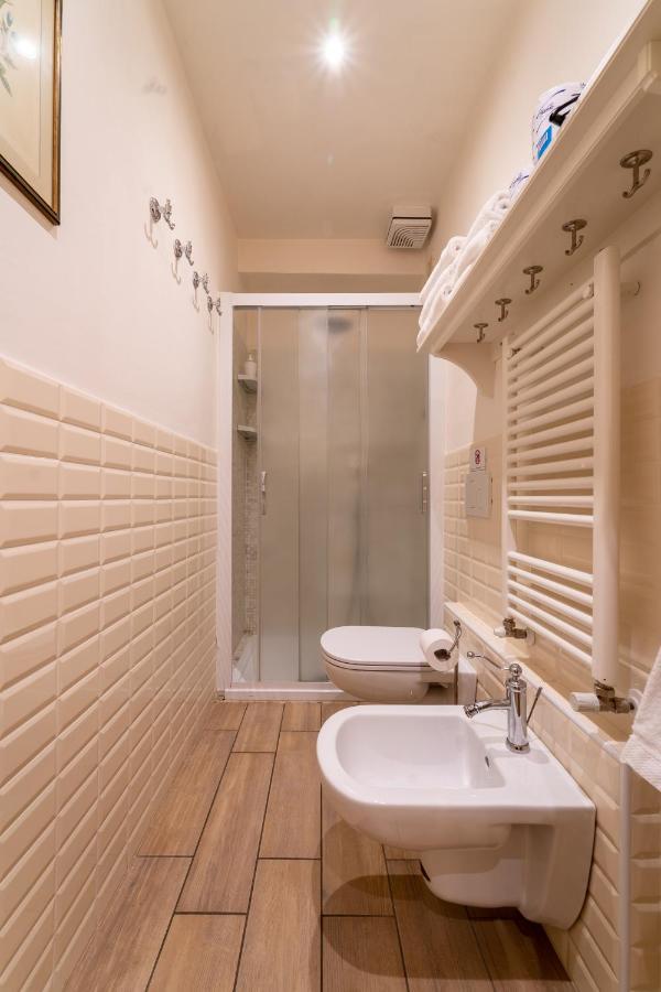 Golden Suite,1257766939:JPEG