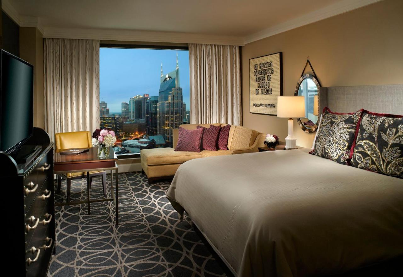 Deluxe Room - 1 King Bed,1275768451:JPEG