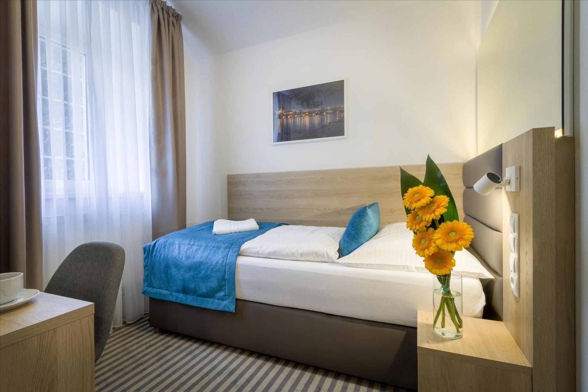 Single Room,1274908708:JPEG