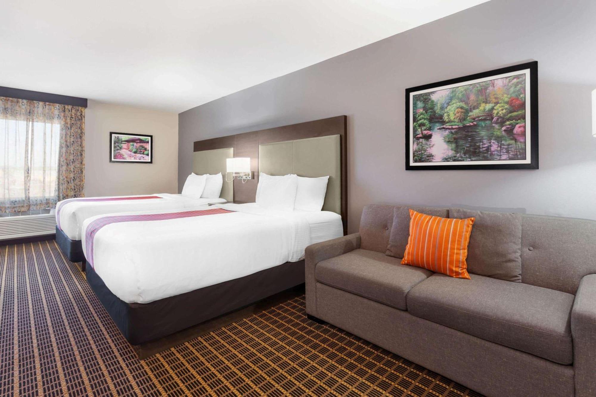 Queen Room with Two Queen Beds,1278171718:JPEG