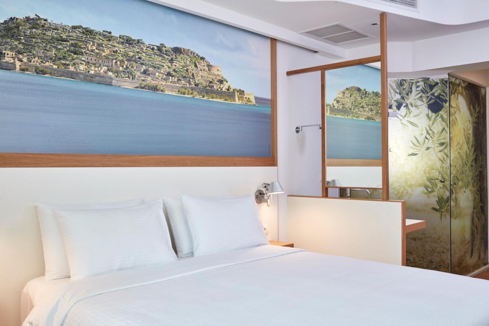Urban Deluxe Room