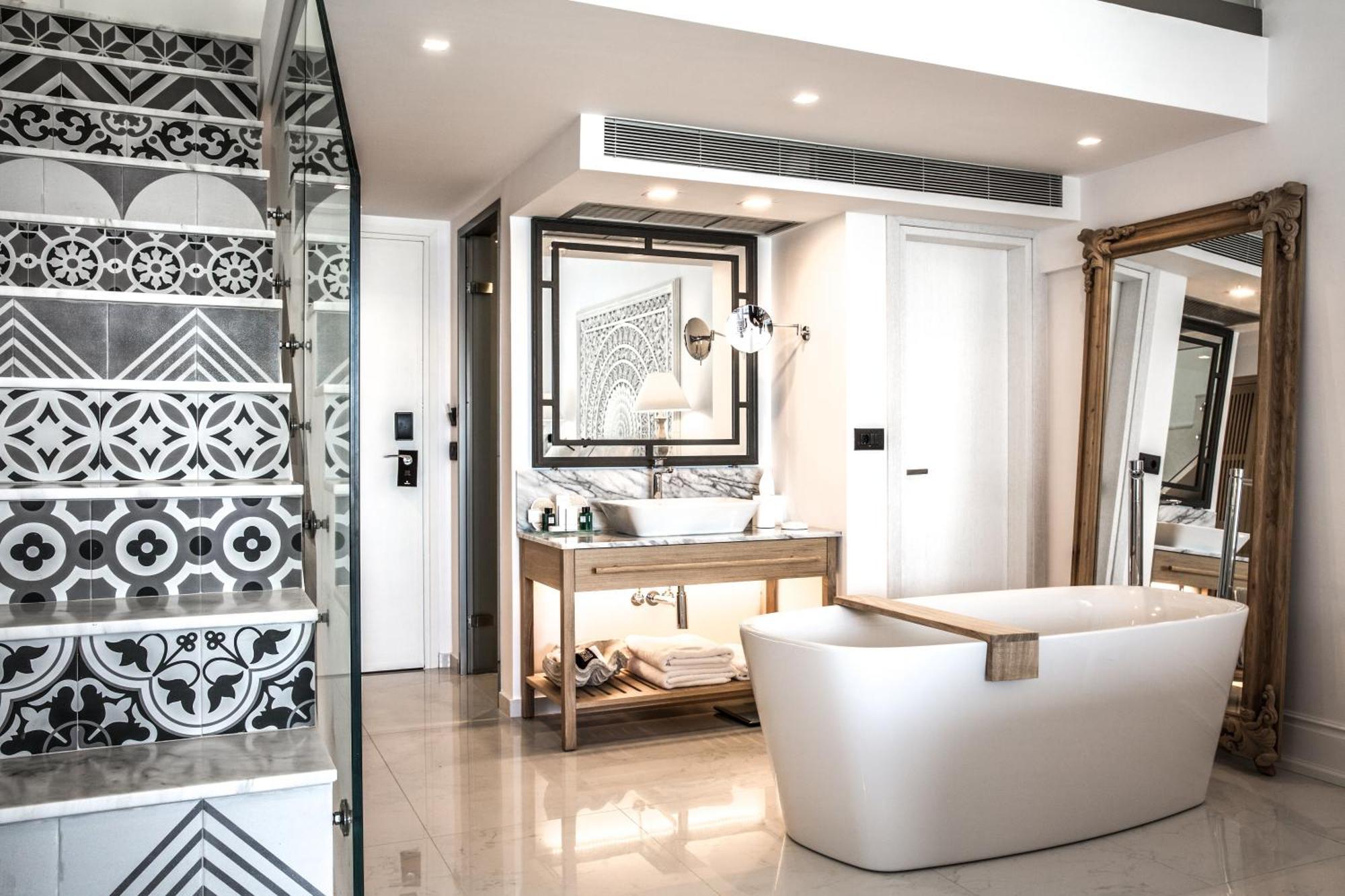 Loft Luxury Guestroom Private Pool Sea Front,1280710981:JPEG