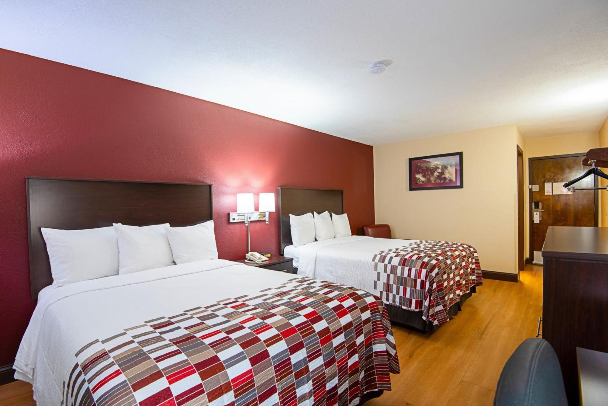 Deluxe Room with Two Queen Beds Smoke Free,1282161028:JPEG