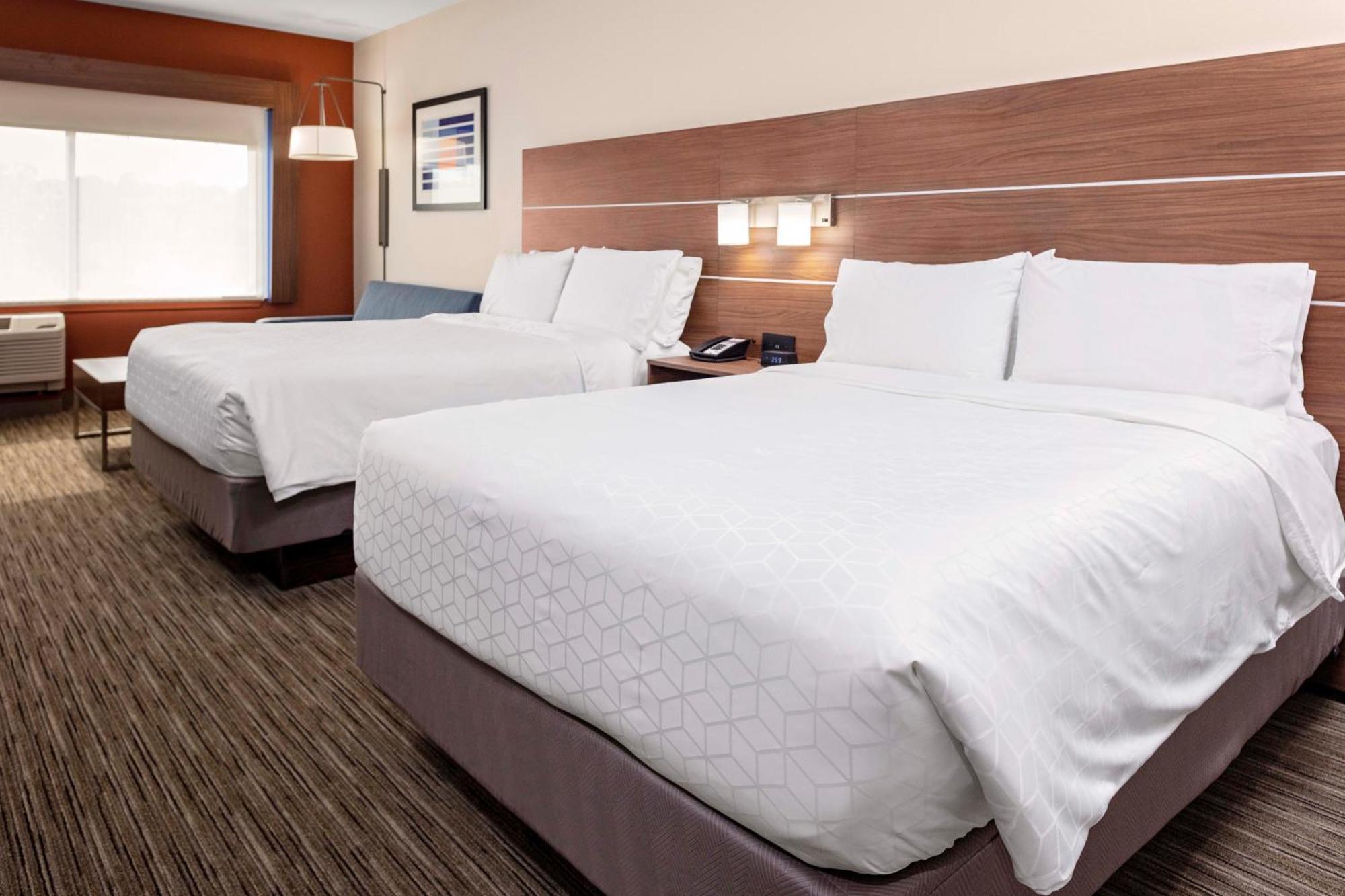 Standard Room with Two Queen Beds