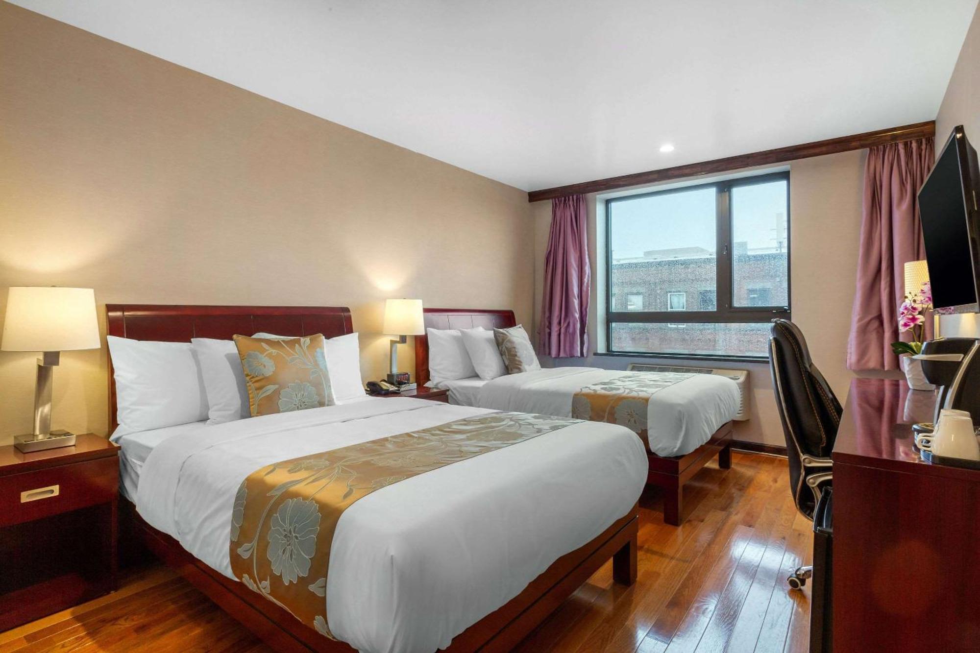 Double Room Two Double Beds Non-Smoking