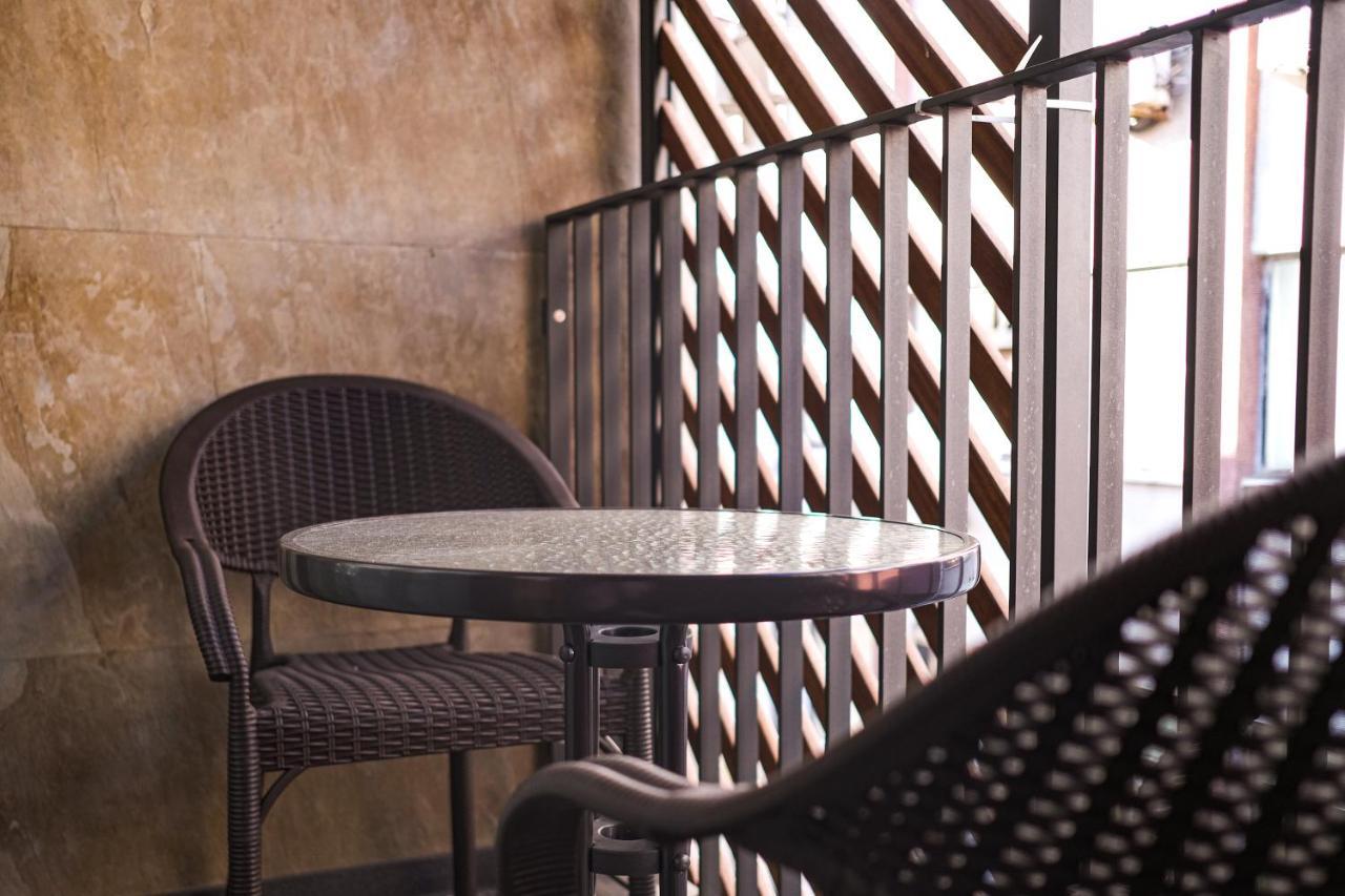 Deluxe Double Room with Balcony,1290580840:JPEG