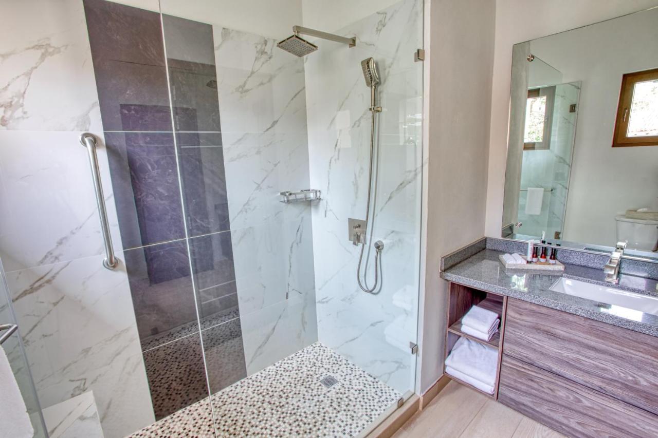 Quadruple Room Private Bathroom