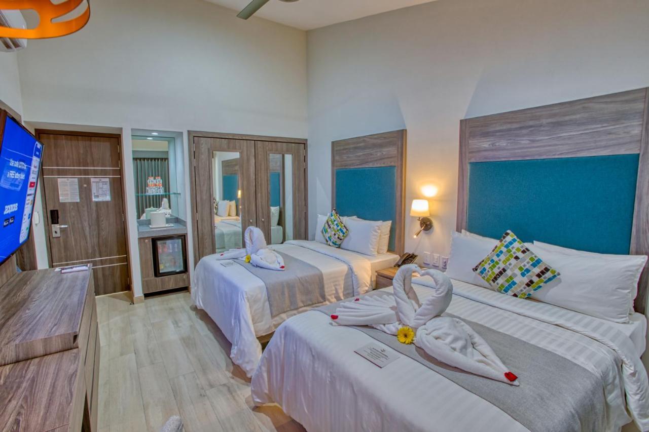 Quadruple Room Private Bathroom