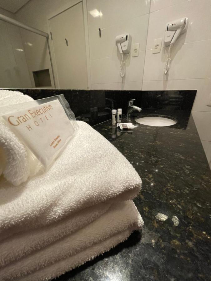 Twin Room,1592098818:JPEG