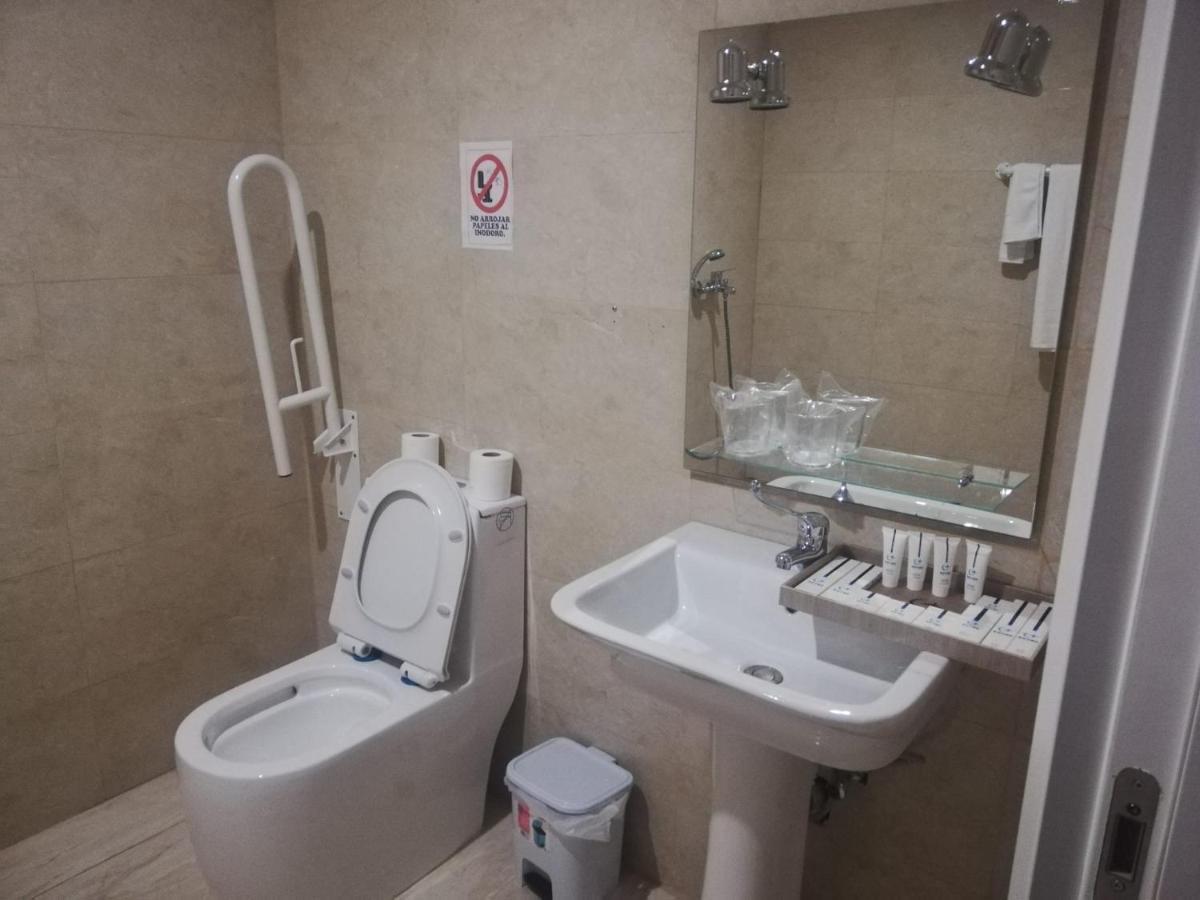 Camera Doppia con Letti Singoli