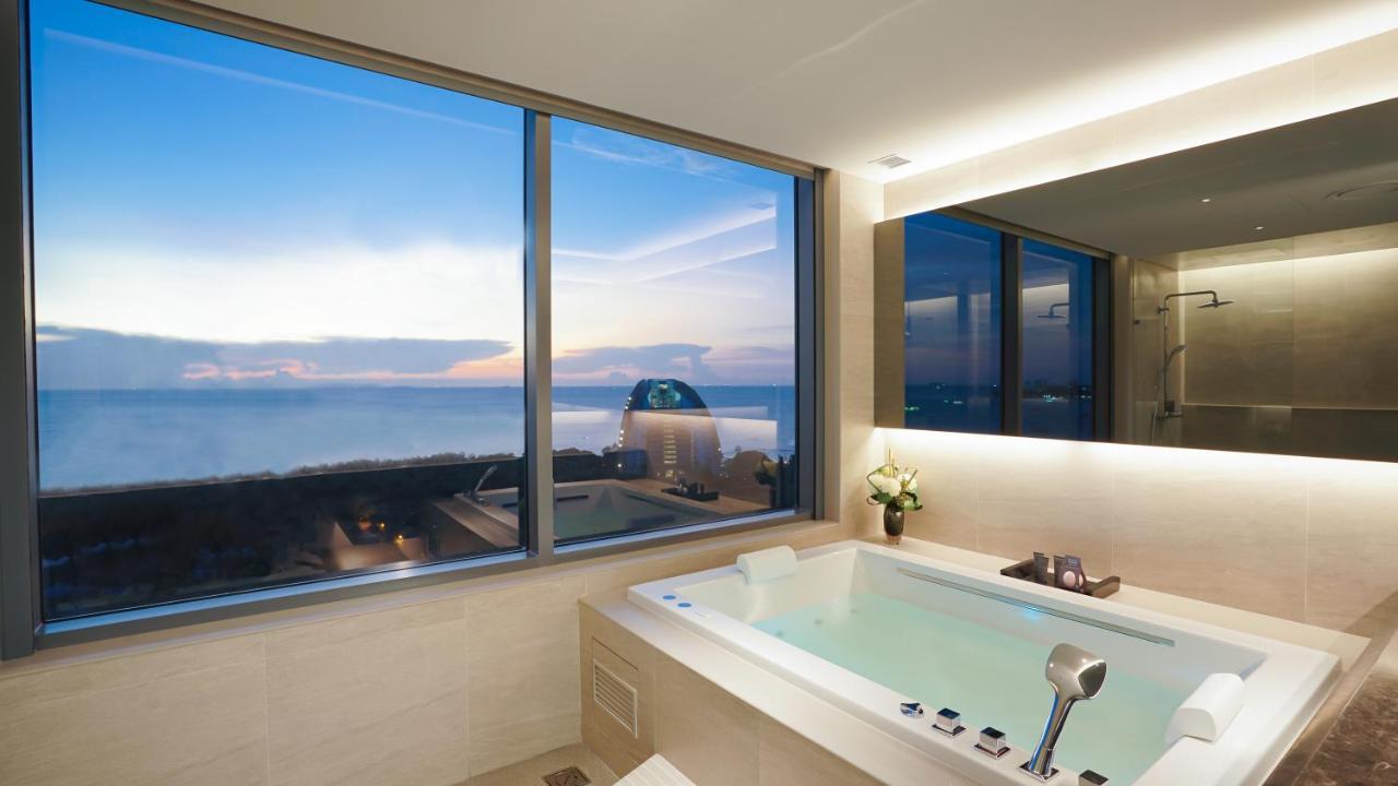 Space Suite,1298478241:JPEG