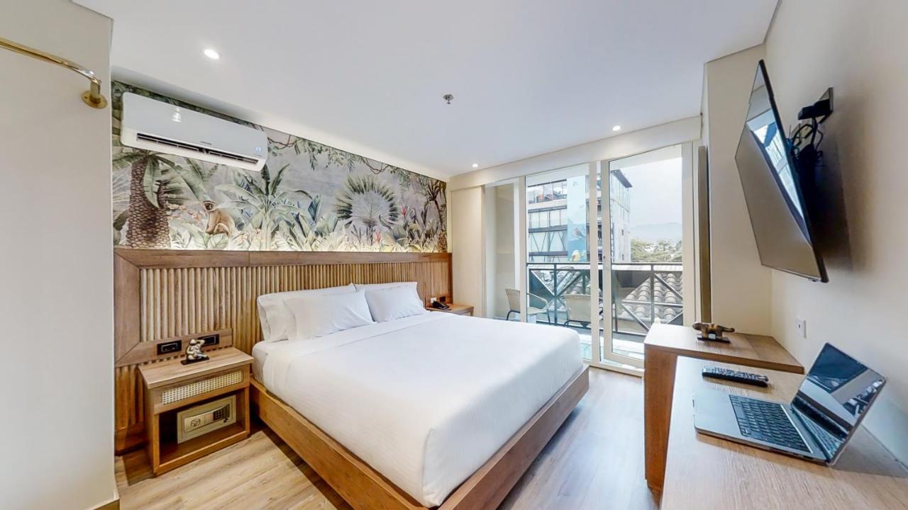 Deluxe Double Room with Balcony