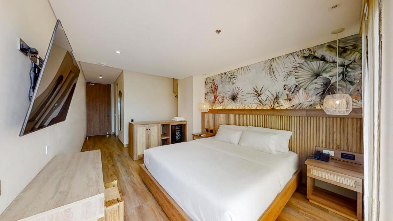 Deluxe Suite with Spa Bath,1299329182:JPEG