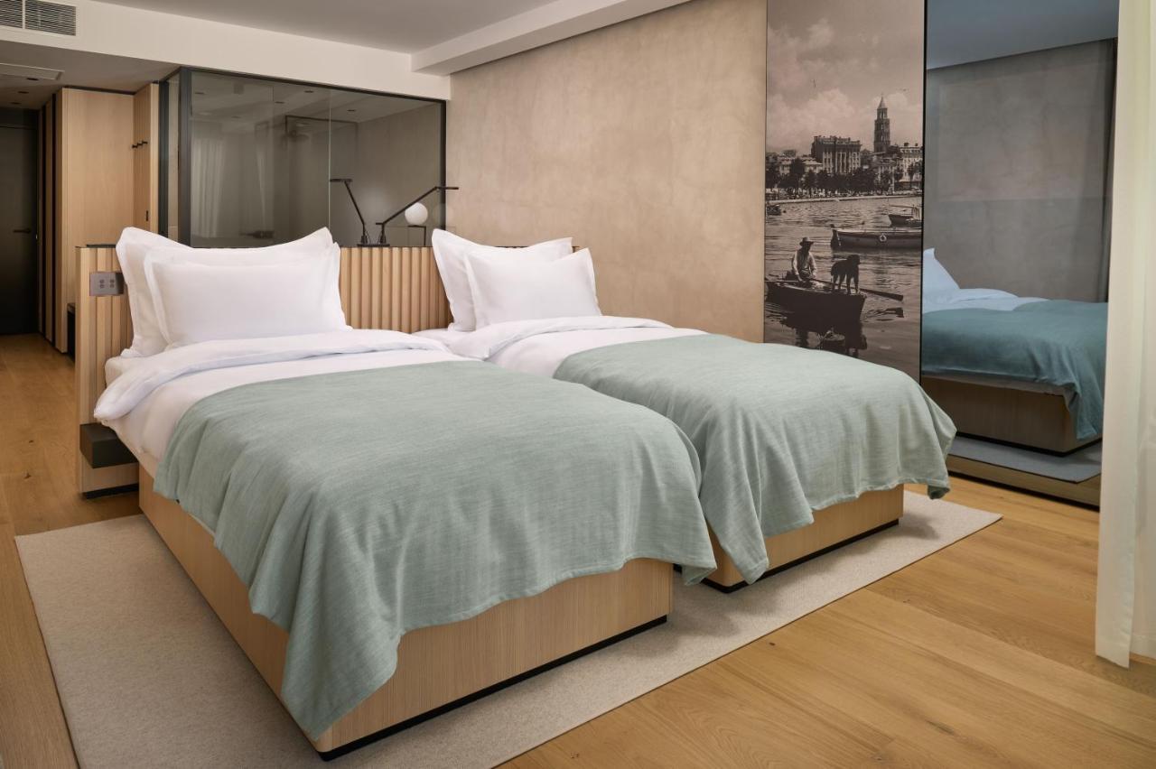 Habitación Doble Premium con balcón y vistas a la ciudad