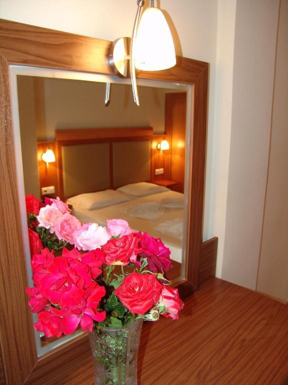 Offerta Speciale - Camera Matrimoniale/Doppia con Letti Singoli