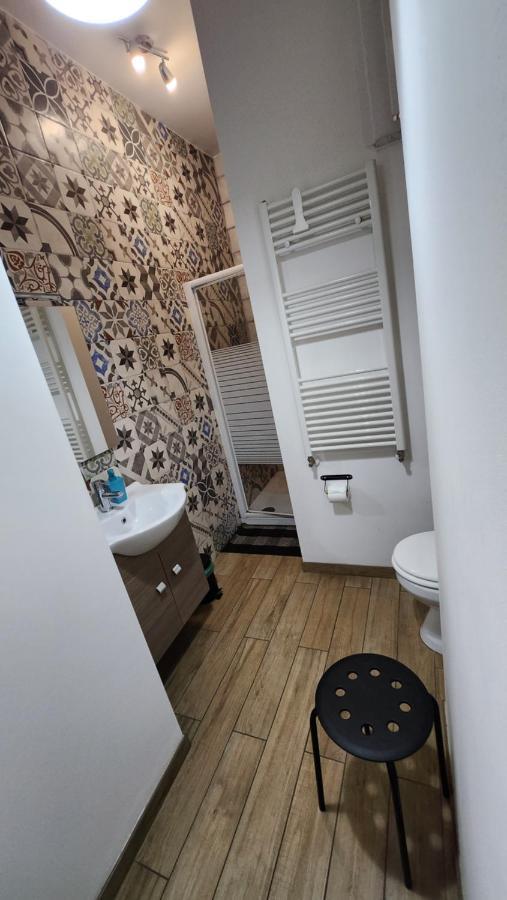 Double or Twin Room Private External Bathroom