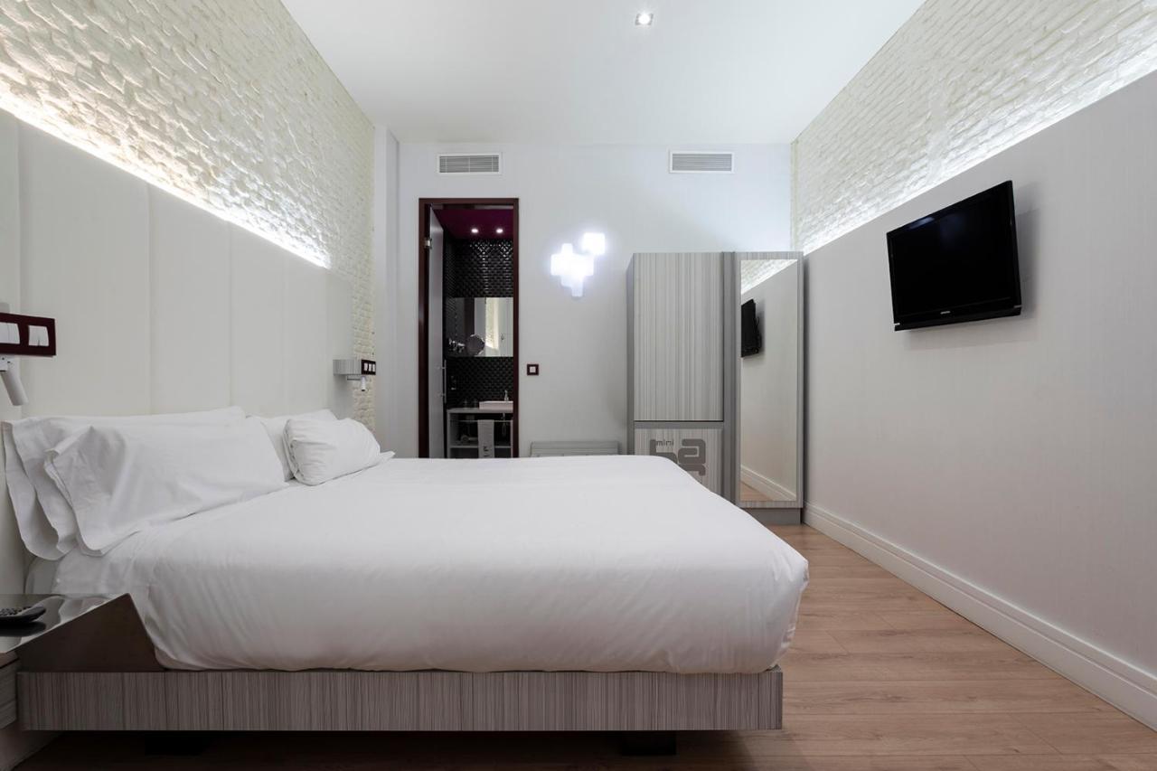 Quarto com Cama de Casal ou 2 de Solteiro