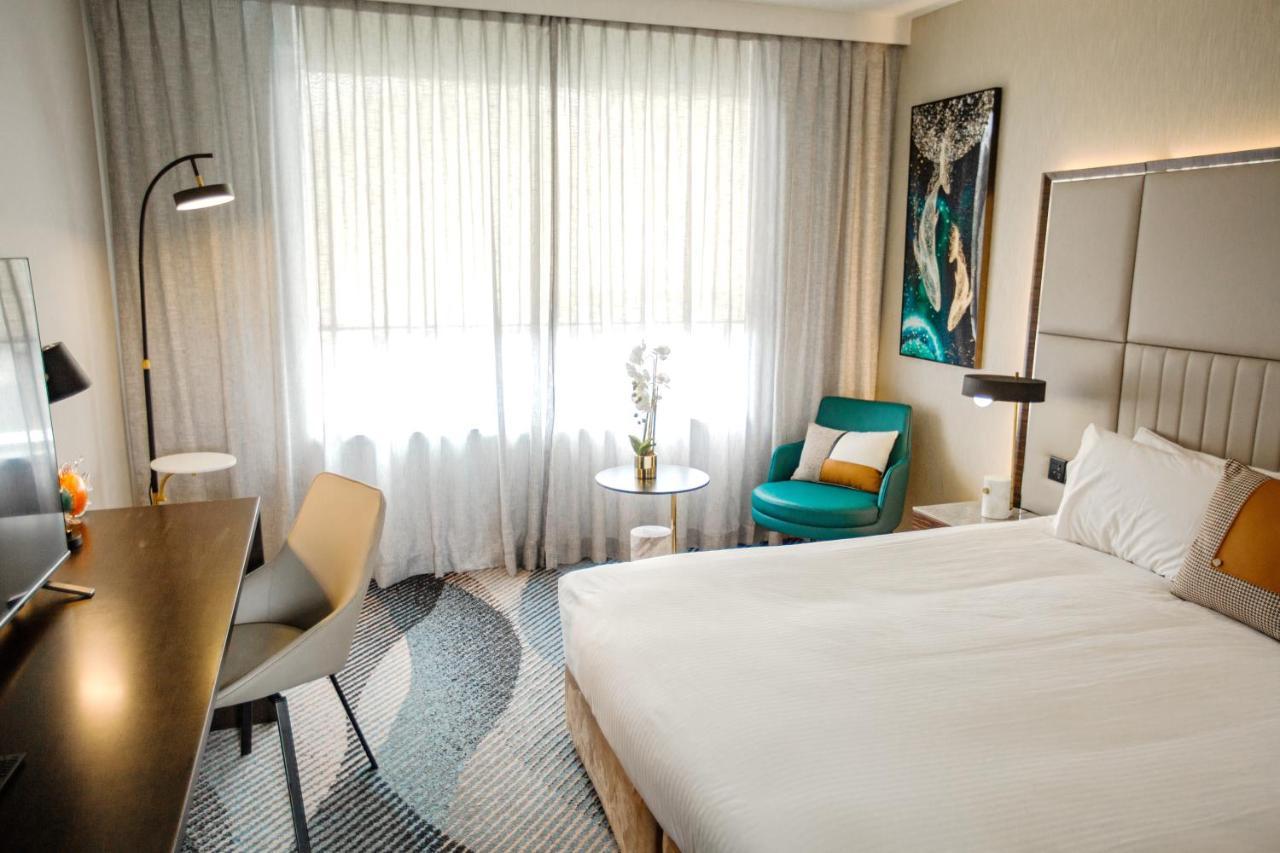Deluxe Queen Room