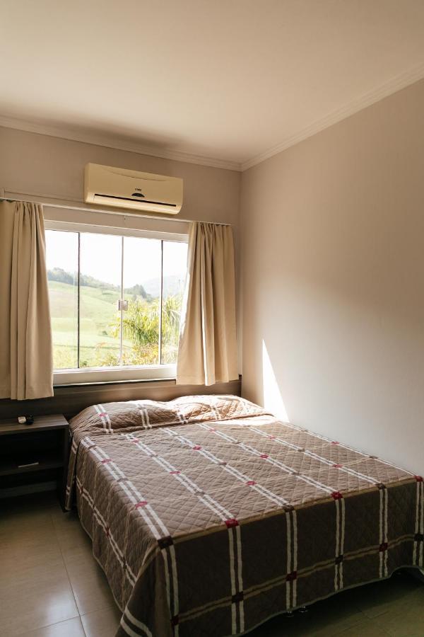 Quarto Duplo Standard