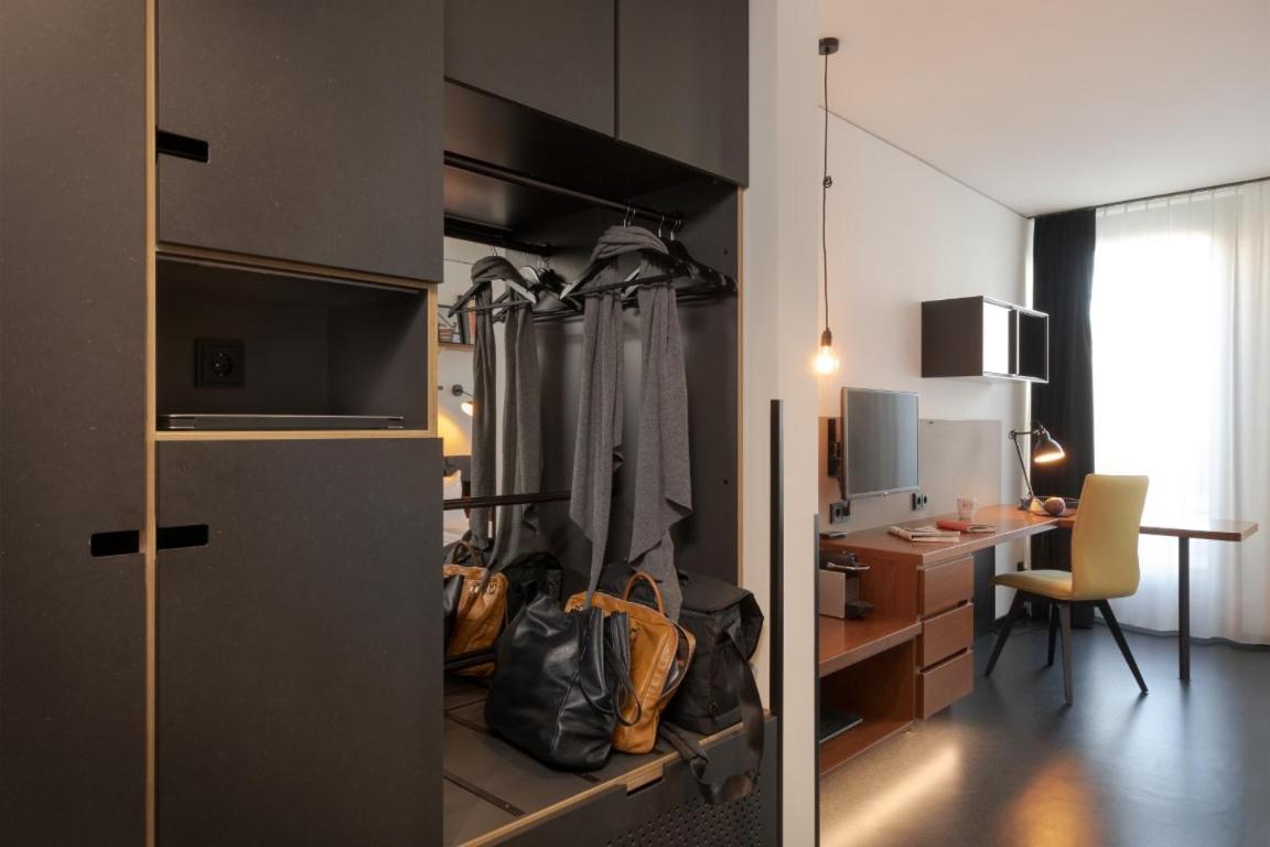 Amazing Apartment with balcony,1375458746:JPEG