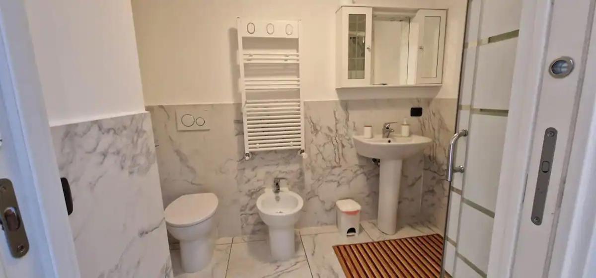Camera Matrimoniale con Bagno Privato