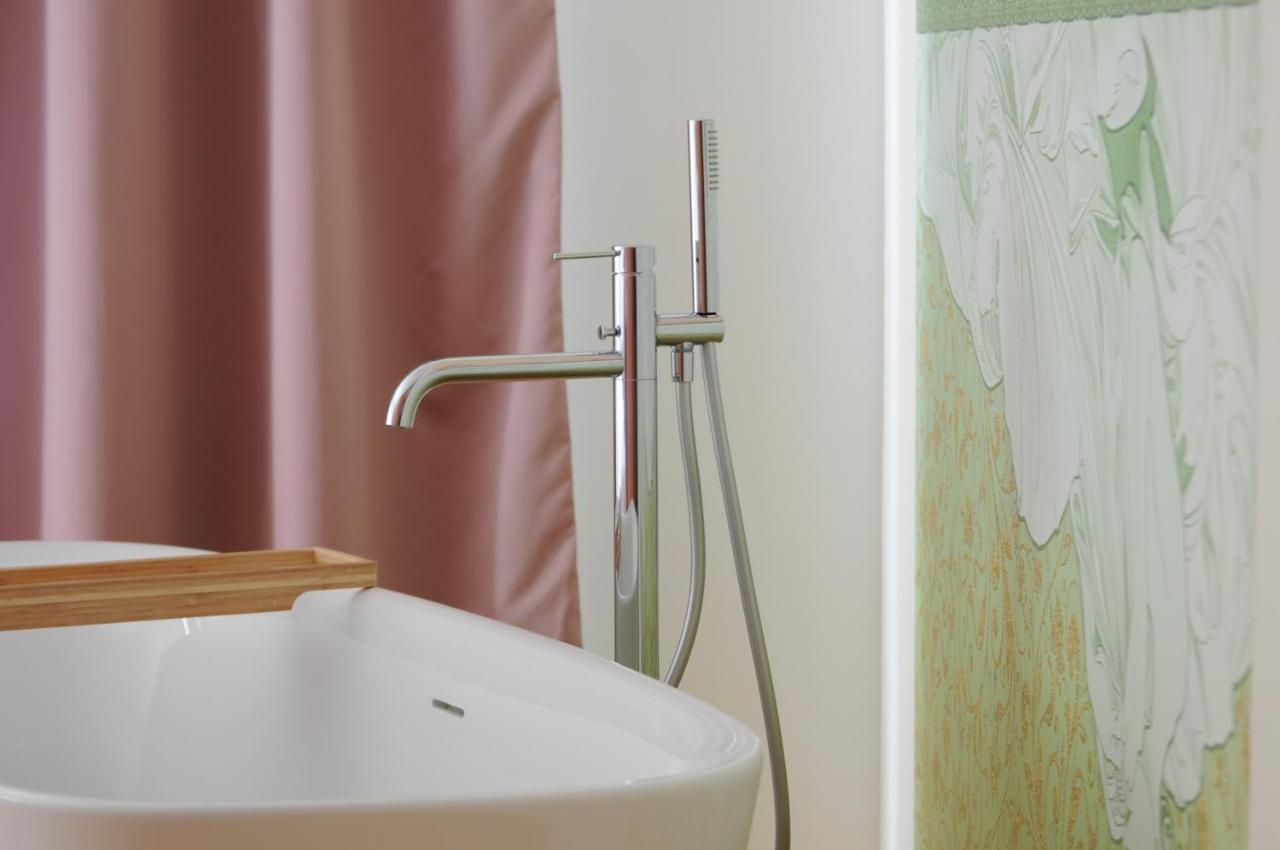 Chambre Double ou Lits Jumeaux de Luxe avec Accès Piscine