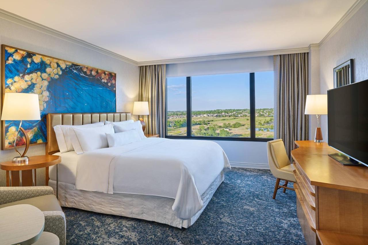 Traditional King Room with Adapted Tub - Mobility and Hearing Accessible,1609721443:JPEG
