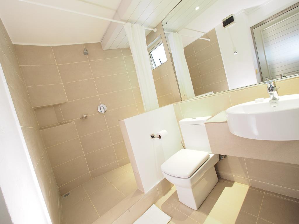 Two-Bedroom Apartment with Sea View (4 Adults),141488859:JPEG