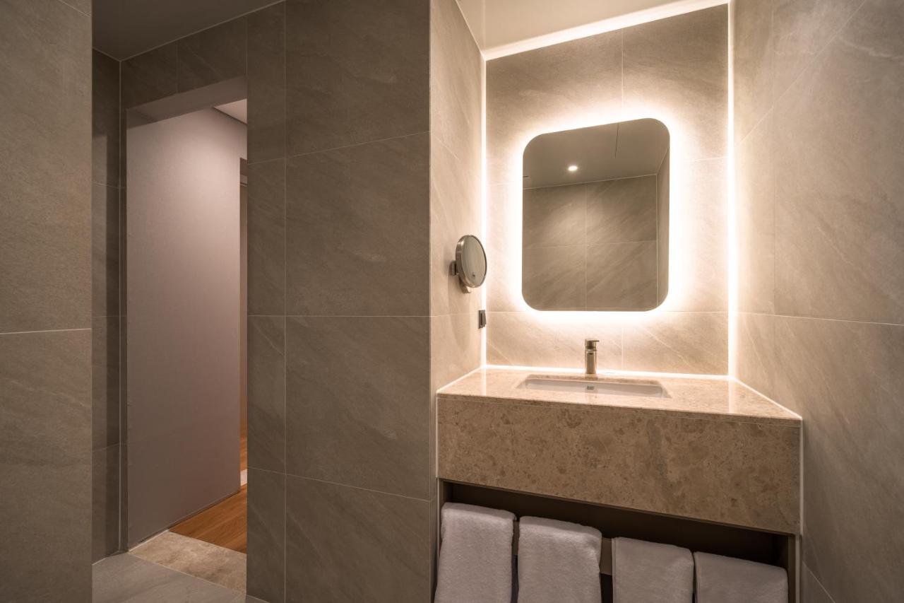 Deluxe Double Room,1416123687:JPEG