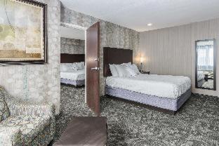 Two-Bedroom Suite with Sofa Bed
